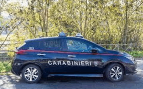 Carabinieri sorprendono spacciatore durante il pranzo in trattoria e lo arrestano