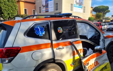 Due Carabinieri feriti in un incidente sulla Casilina