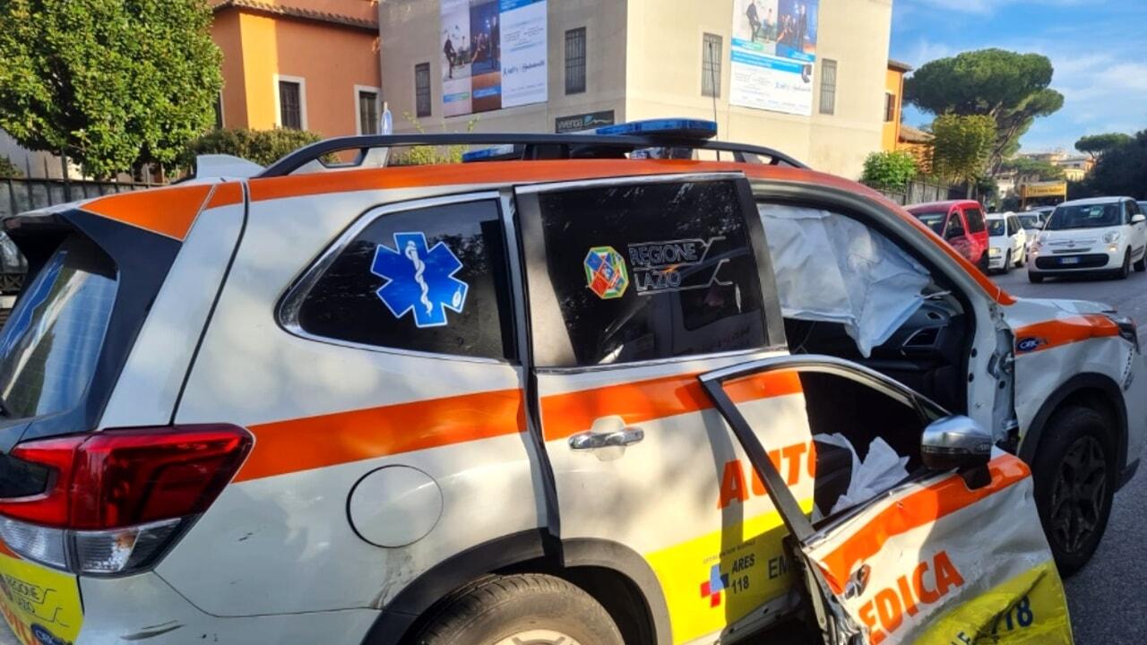 Due Carabinieri feriti in un incidente sulla Casilina
