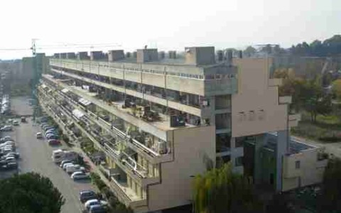 Fermato al “Casermone” nonostante il divieto di ritorno