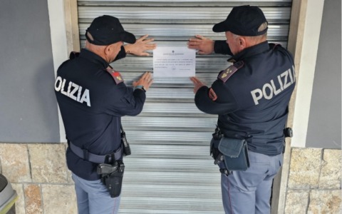 Il Questore sospende la licenza di un bar per presenza di droga e pregiudicati