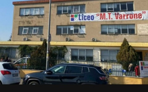 Insegnante muore al Liceo Marco Tullio Varrone di Cassino