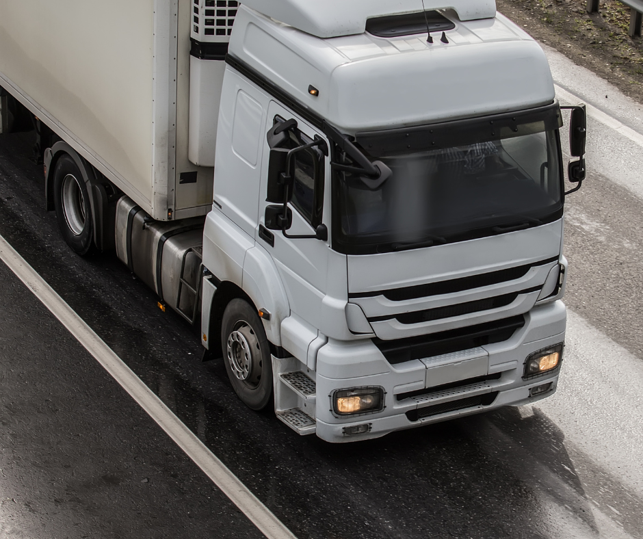 Ribaltamento di un camion cisterna sull’A1: tratto chiuso e sei chilometri di coda verso Roma