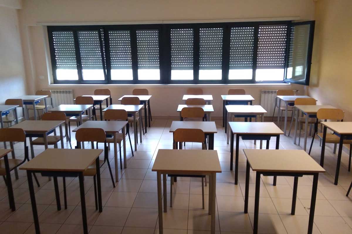 Furto di computer da 40.000 euro nella scuola Ripi Capoluogo