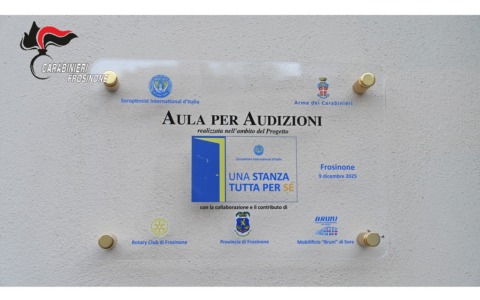 Inaugurata a Frosinone “una stanza tutta per sé” per le donne vittime di violenza