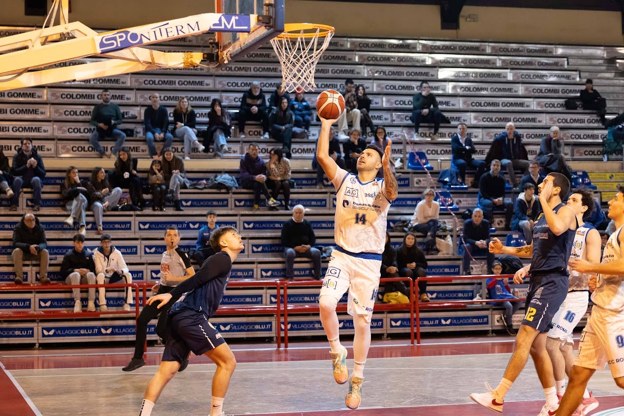 La Benacquista Latina conquista un’altra vittoria: 91-80 contro Loreto Pesaro