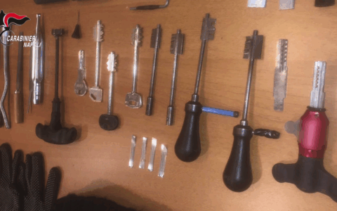 Carabinieri di Napoli: 38 arresti per furti in abitazioni