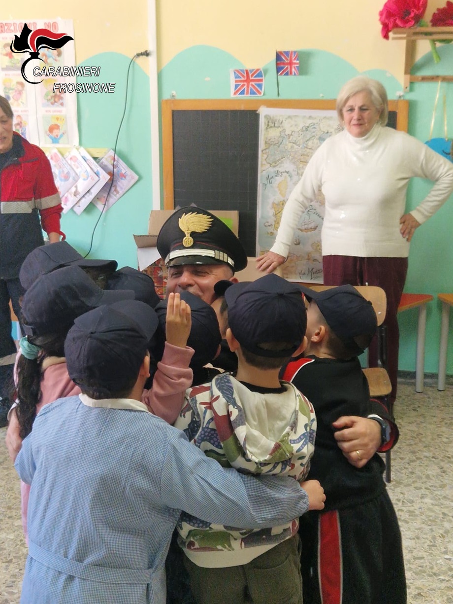 Carabinieri e Associazione Capitano Ultimo incontrano gli studenti di Sora