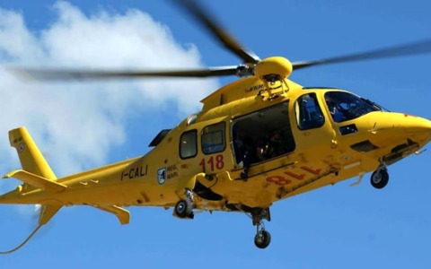 Ferito un uomo di 64 anni durante lavori di potatura