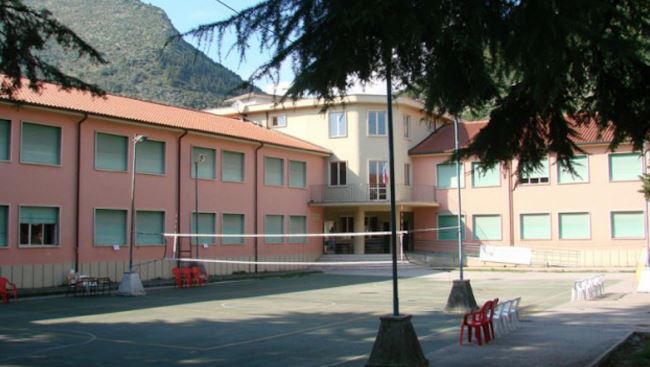 Furto di 60 computer in due scuole di Sora