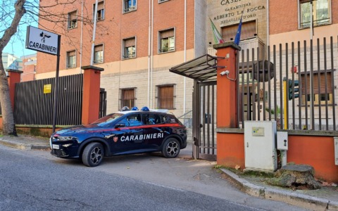 Sequestro di fuochi d’artificio e bombe carta: intervento dei Carabinieri