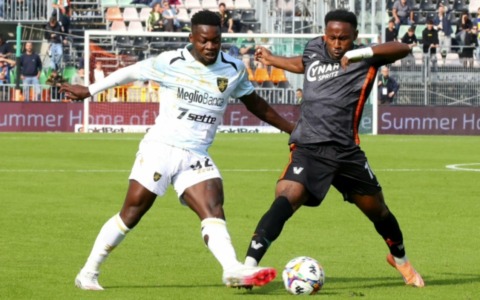 Frosinone perde il secondo posto, mercoledì in trasferta ad Avellino