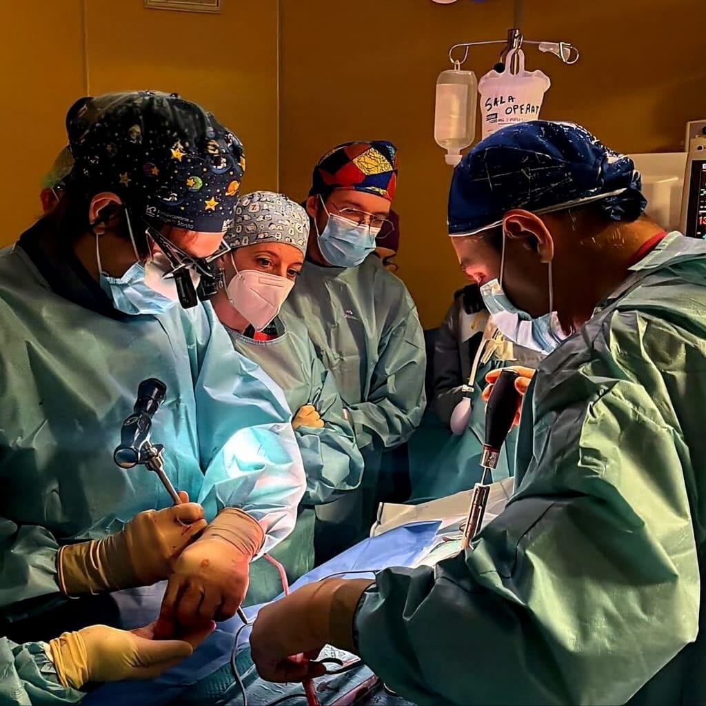 Intervento salvavena all’ospedale Spaziani: collaborazione tra Neurochirurgia, Vascolare e Radiologia