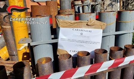 Rientro a casa per la famiglia dopo l’esplosione di fuochi d’artificio