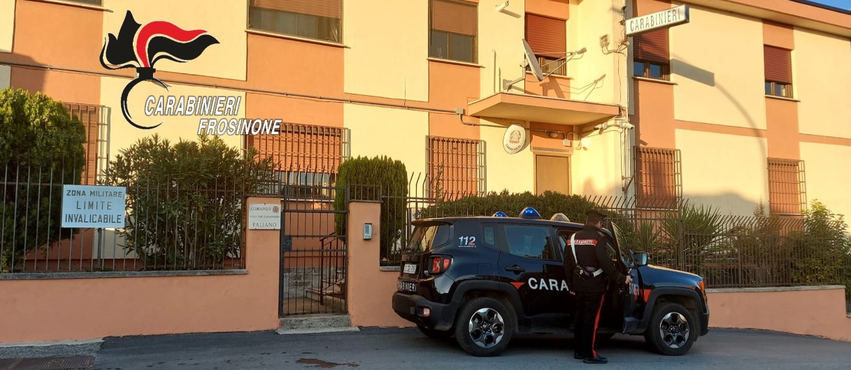 Aggredisce la moglie con un coltello, arrestato un 29enne dai Carabinieri