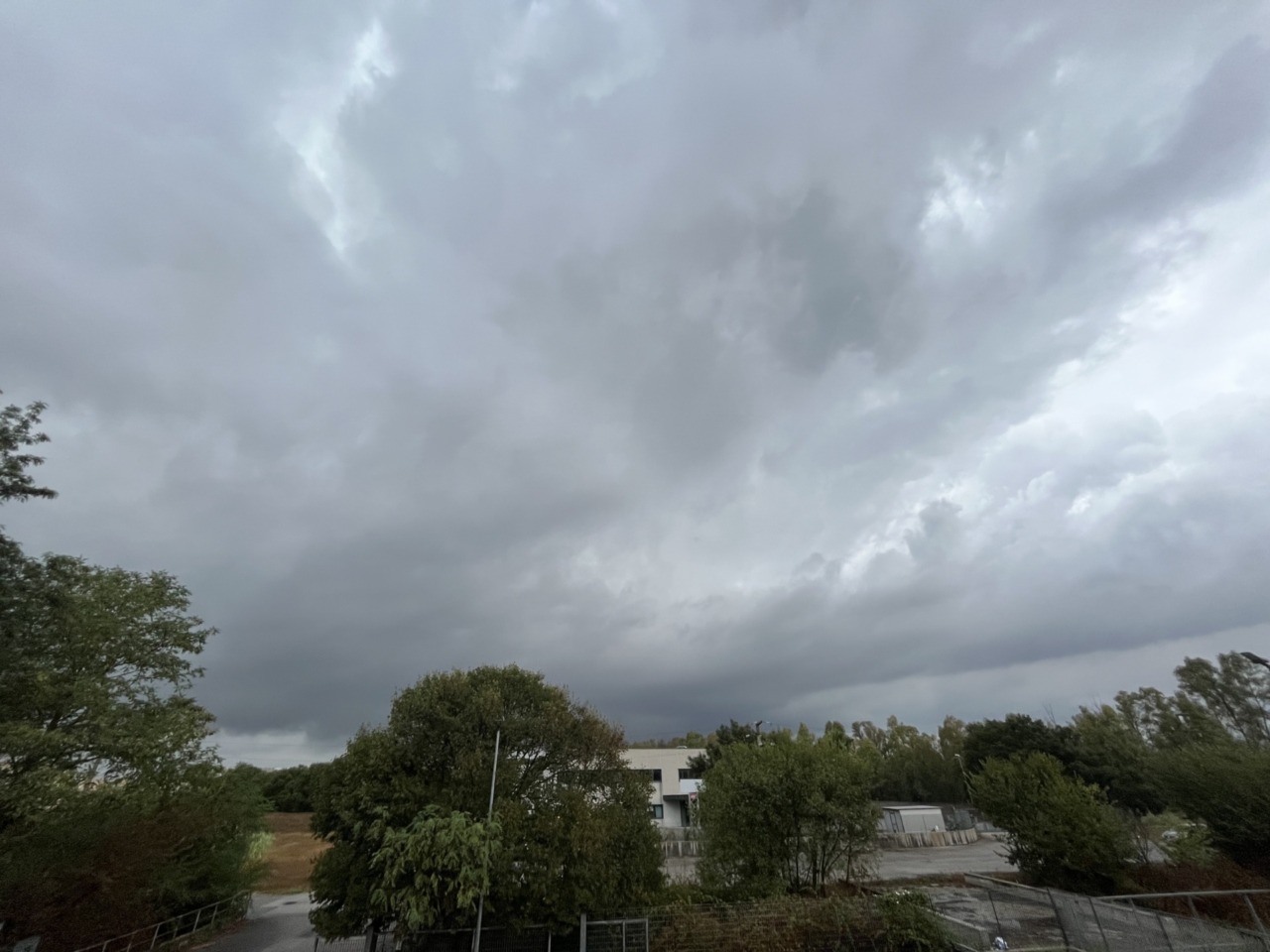 Arrivo di acquazzoni primaverili, temperature sopra la media