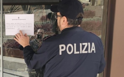 Chiusura di un locale per 15 giorni a causa di irregolarità e violenze