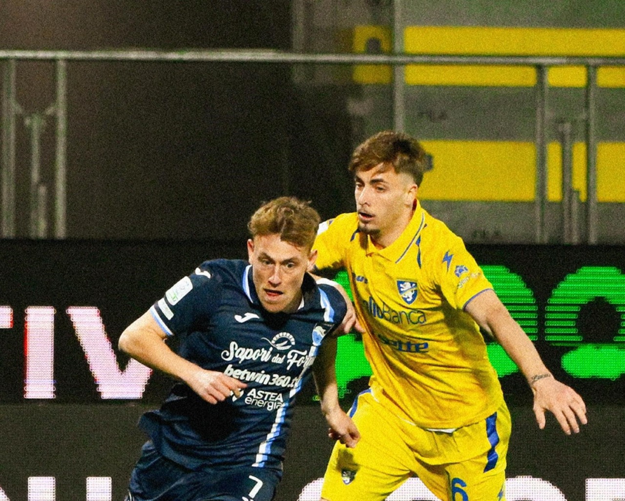 Frosinone in difficoltà: pareggio rocambolesco contro il Pescara