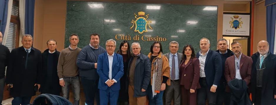 I sindaci del cassinate partecipano alla manifestazione dei metalmeccanici di Stellantis