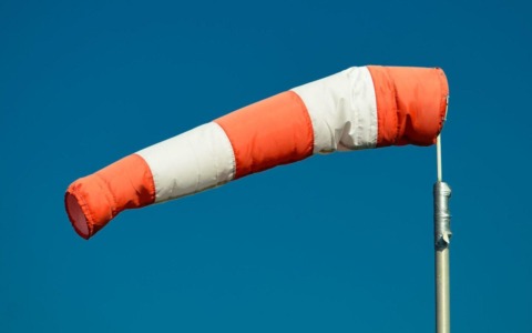 Previsione di vento forte sul Lazio con allerta gialla