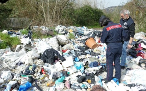 Sequestrata una discarica abusiva a Frosinone: si cercano i colpevoli
