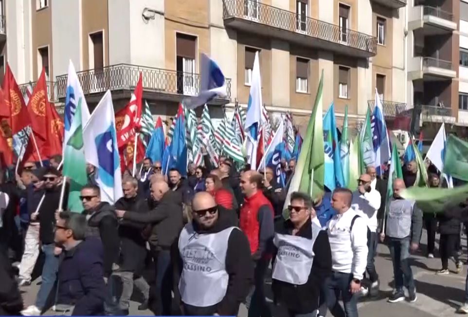 Stellantis, i sindacati sollecitano un incontro urgente con la Regione e la Prefettura
