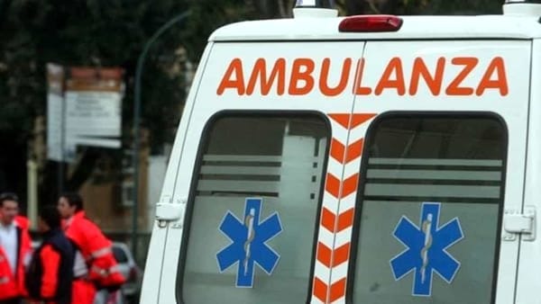 Auto fuori strada a Cervaro, una donna ferita