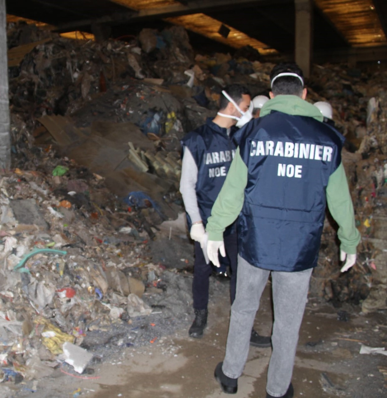 Denunciato per gestione illecita di rifiuti speciali non autorizzati
