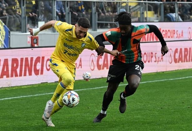 Il Frosinone affronta il Modena. Fischio d’inizio domani alle 15