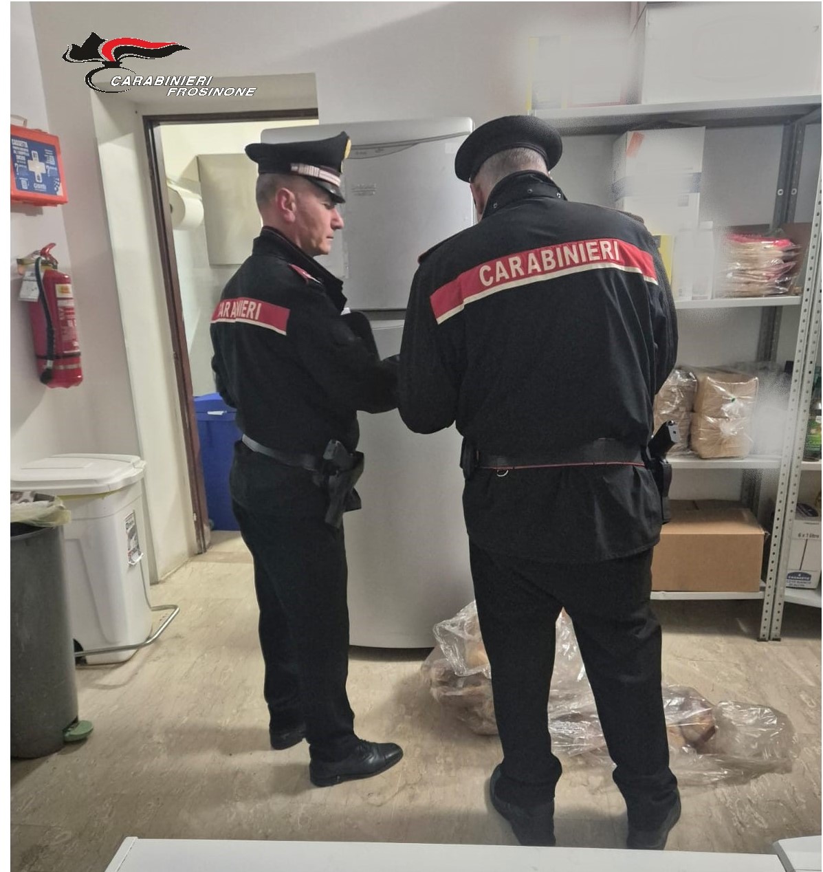 Scoperti panini scaduti: multa di 5.000 euro per un locale